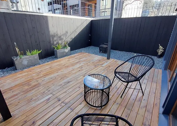 Hermoso Monoambiente Con Jardin, Modernoso Y Calido A Media Cuadra De La Calle Principal